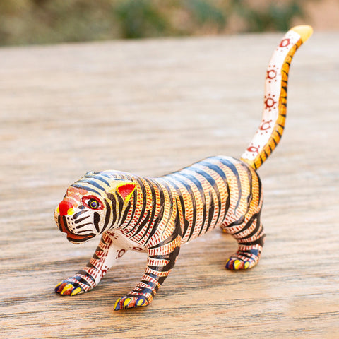Wood alebrije sculpture-Brilliant Tiger